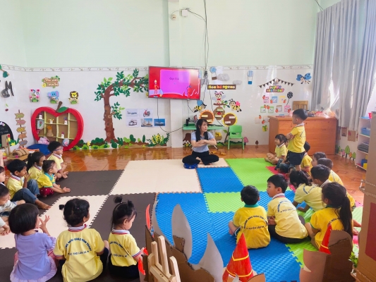 Chuyên đề: Phát triển tình cảm - kỹ năng, xã hội. Kỹ năng sống: Dạy trẻ kĩ năng thoát khỏi đám cháy